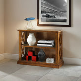 Libreria piccola classica Piombini con fianchi aperti intagliati, Collezione Tiziano RH6119, in legno artigianale e finitura Bassano Chiaro Anticato.